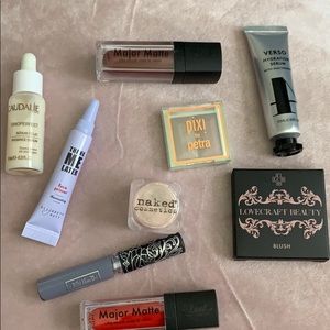 Makeup Deluxe Samples w/ Bag